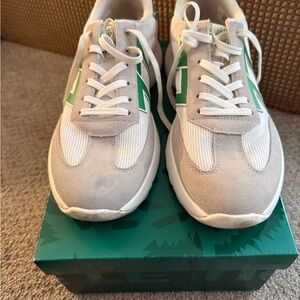 Le Tigre Baxter White and Green Sneakers - Women’s Size 10